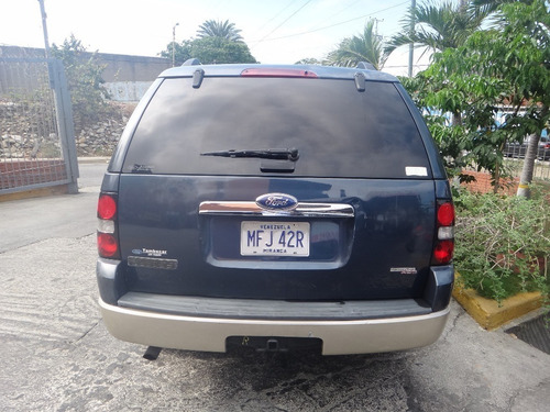 Imagen 5 de 15 de Ford Explorer Eddie Bauer 4x4