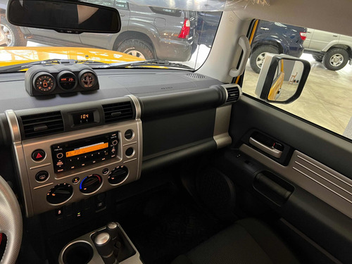 Imagen 13 de 14 de Toyota Fj Fj Cruiser