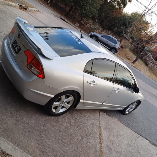 Honda Civic 1.8 Lxs Mt
