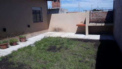 Venta Casa 3 Ambientes Tipo Ph Zona Barrio Felix U Camet