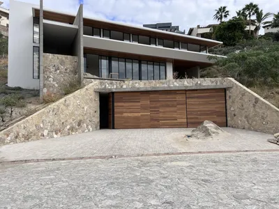 MODERN ELEGANCE