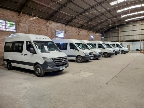 Transporte De Pasajeros Minibús Combi Neuquén