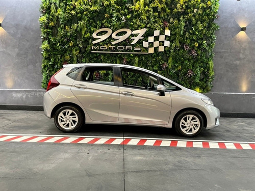 Imagem 3 de 8 de Honda Fit 2017 1.5 Lx Flex Aut. 5p