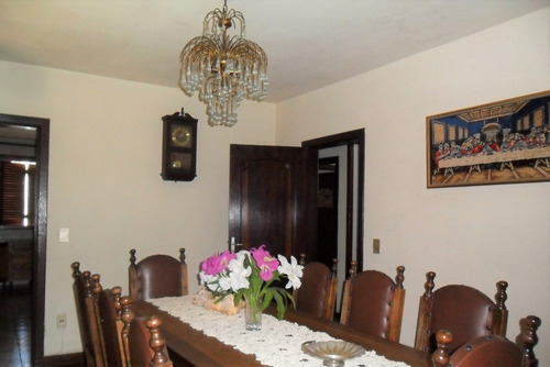 Casa Em Tristeza Com 3 Dormitórios - Vob4509