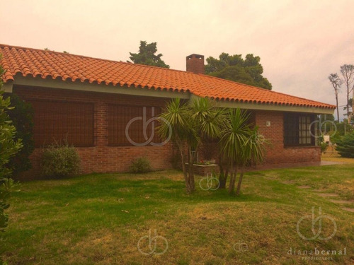 Imagen 29 de 30 de Punta Del Este, Chalet Con Gran Capacidad.
