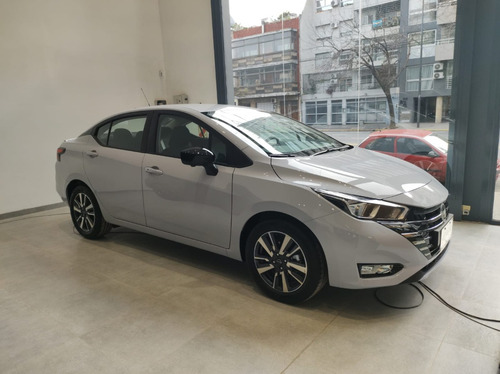Nissan Versa 1.6 Sr Cvt