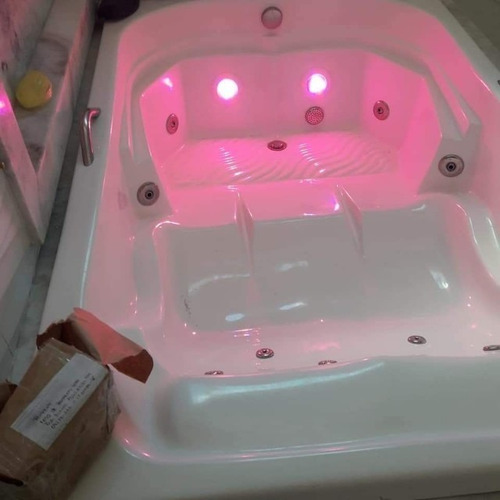 Banheira Dupla Grécia C/ Hidromassagem +led 2 Pt- A Vista