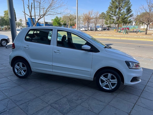 Imagen 10 de 17 de Volkswagen Fox Confort 2016