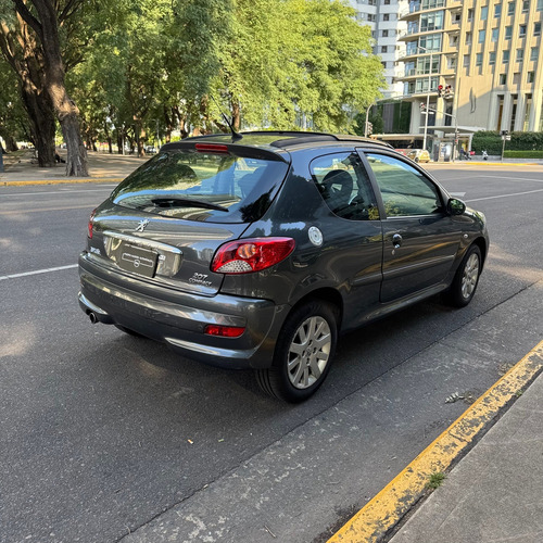 Peugeot 207 1.6 Feline 106cv