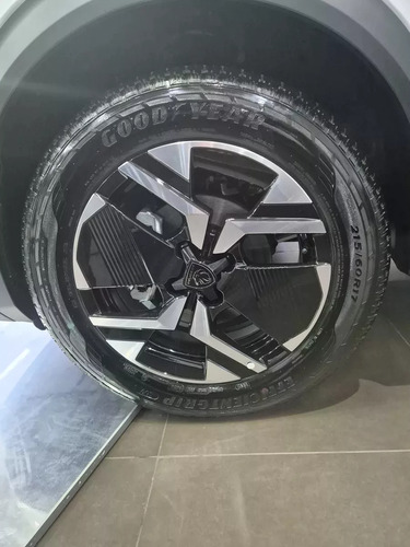 Peugeot 2008 1.0T Gt
