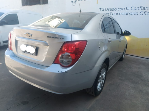 Imagen 15 de 21 de Chevrolet Sonic Lt 1.4 4p Sedan C/gnc