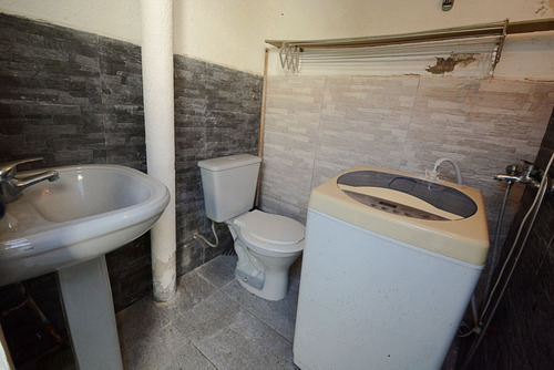 Venta Casa 2 Dormitorios - Lezica - Jardin