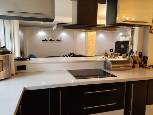 Imagen 5 de 17 de Se Vende Excelente Villa Totalmente Remodelada Tapas 04243564365