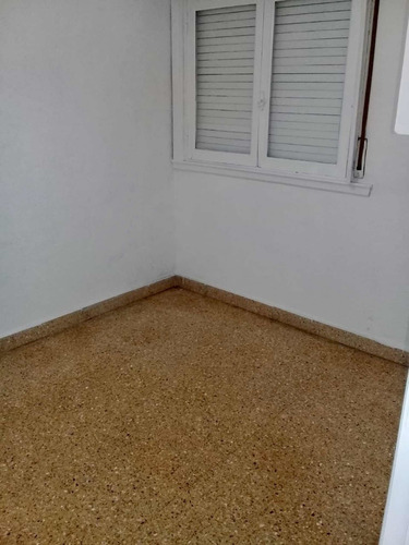 Dos Ambientes Totalmente Acondicionado; En Inmejorable Zona!