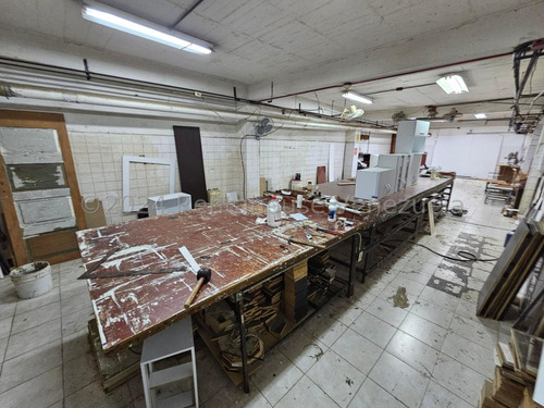 Km Comercial En Alquiler En Catia, Distrito Metropolitano