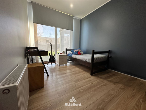 Expectacular Casa De 5 Dorm. En Lo Barnechea