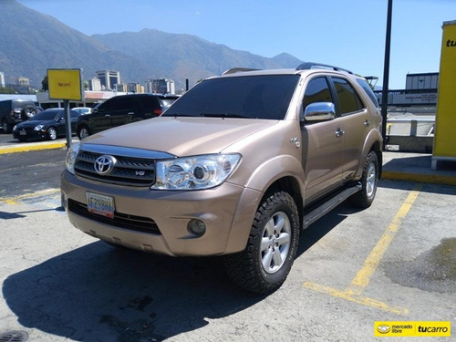 Toyota Fortuner Automática