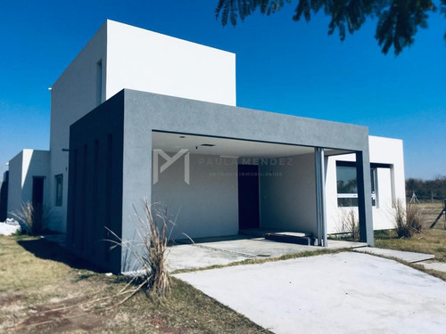 Casa  En Venta Ubicado En Vistas, Puertos, Escobar