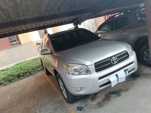 Toyota RAV4 2.4 4x4 Aut. 5p