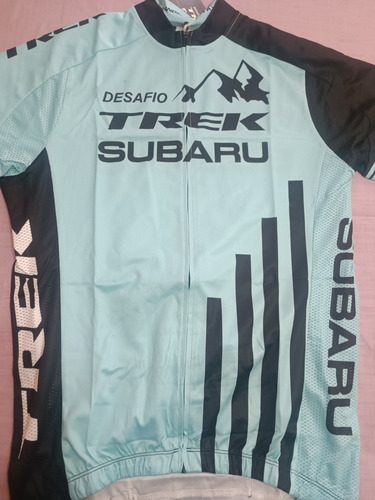 Tricota, Marca Subaru , Talla Solo L,color Celeste Con Negro