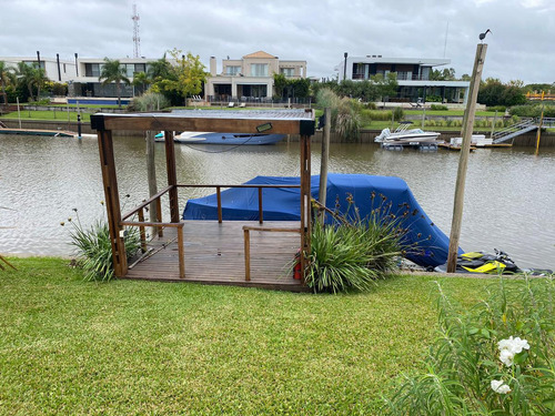 Alquiler Casa En Albanueva Con Salida Al Rio