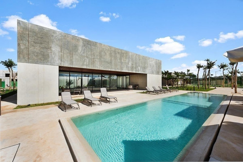 Casa En Venta En Privada Palta Con Amenidades, Cholul.
