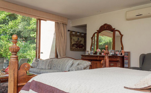 Gran Casa En Venta De 5d-8b En Las Condes