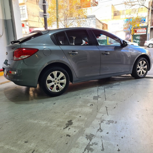 Imagen 14 de 25 de Chevrolet Cruze Usado 2016 1.8 Lt Mt 5 P