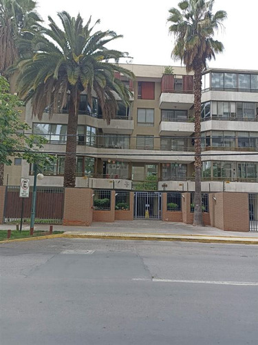 Departamento En Venta De 3 Dorm. 2 Baños Y Terraza En Ñuñoa