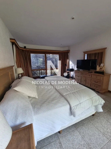 Vende Espectacular Casa En Beverly Hills - Punta Del Este De 2 Plantas Con Piscina, Parrillero