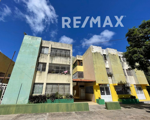 Re/max 2mil Vende Apartamento Edif. Virgen Del Valle, Cocheima, La Asunción, Mun. Arismendi, Isla De Margarita, Edo. Nueva Esparta