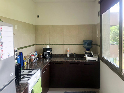 Imagen 5 de 7 de Venta De Departamento En Excelente Ubicacion, Amaneceres Res