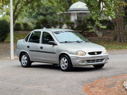 Chevrolet Corsa 1.6 Gl Aa Dh