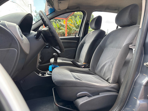 Renault Sandero 1.6 Privilège Hi-torque 5p