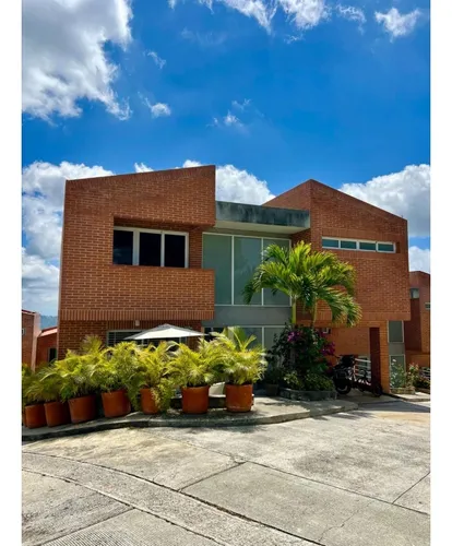 Vendo Th 300m2 Loma Linda 0054