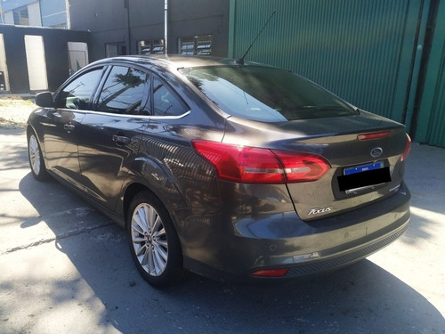 Ford Focus Fastback Titanium