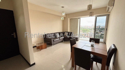 Maribel Morillo Asesor Inmobiliario De Rentahouse Espectacular Y Amoblado Apartamento; 103 M2 Con 2 Hab. Y 2 Baños; Condominio Con Planta Electrica;ubicado En Nueva Segovia; Este Barquisimeto Lara