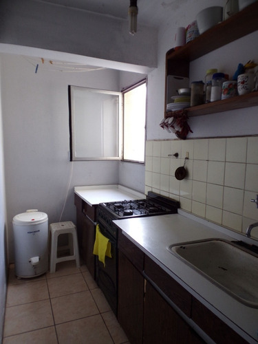 Imagen 7 de 17 de Departamento De Tres Ambientes Al Frente Con Vista Abierta