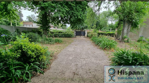 Regia Casa En Venta En Del Viso, Barrio Los Jazmines, Sobre Necochea. Retasada
