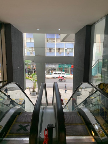 Imagem 14 de 21 de Sala Comercial Para Alugar Na Rua Gavião Peixoto, Icaraí, Niterói - Rj - Liv-13373