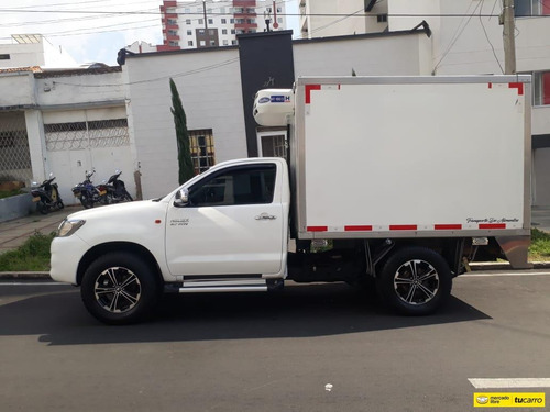 Toyota Hilux .