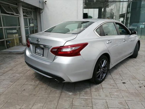 Imagen 3 de 13 de Nissan Altima