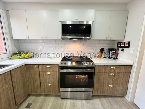 Bello Apartamento En Venta Urb La Boyera, Conj Res Plaza Real Ss 25-22299