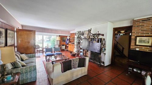 Casa En Venta En Luján