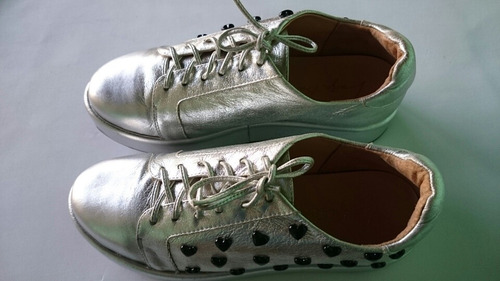 Tenis Flatform Couro Com Coracões Luiza Barcelos