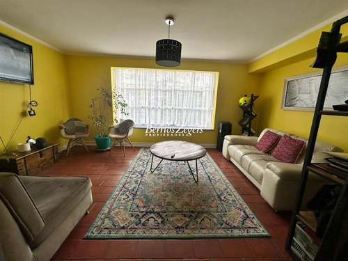 Casa En Venta De 3 Dorm. En Parque Ingles En Antofagasta