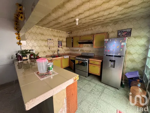 Venta Casa 5 Ambientes Metropolitana Tercera Sección