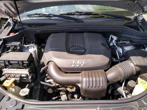 Jeep Grand Cherokee Laredo V6 3.6 4x4