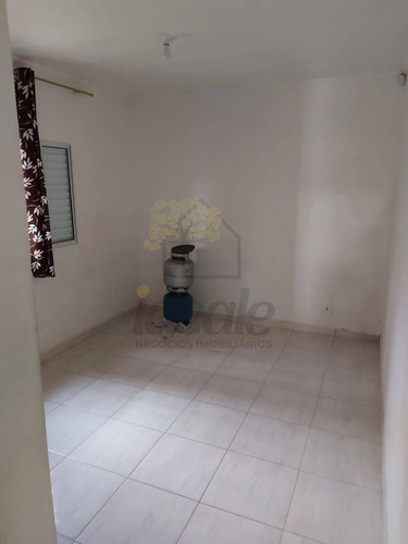 Imagem 10 de 15 de Jd. Corumbá - Casa Com 2 Dormitórios E Churrasqueira - 1157