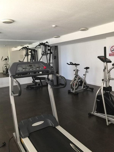 Imagen 2 de 16 de Departamento En Venta De 1 Dorm. En Viña Del Mar